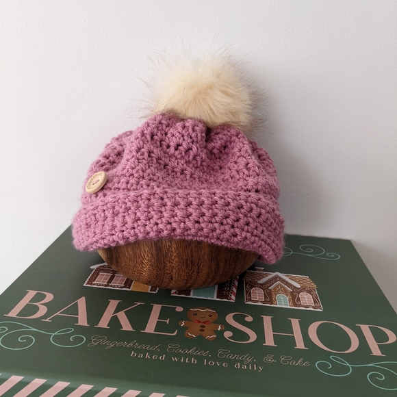 Handmade winter hat - Picture 2 of 4